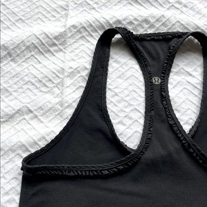 Lululemon racerback top size 4 ruffled trim